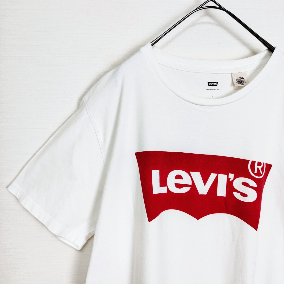 【人気デザイン】LEVI'S リーバイス☆デカロゴTシャツ　L　ホワイト／レッド　シンプル　R　半袖　ビッグロゴ　WHITE Tee