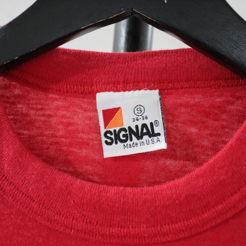 d214 80sビンテージ SIGNAL コカコーラ プリントTシャツ USA製■1980年代製 表記Sサイズ 赤 レッド アメカジ アンティーク ストリート 70sの画像3