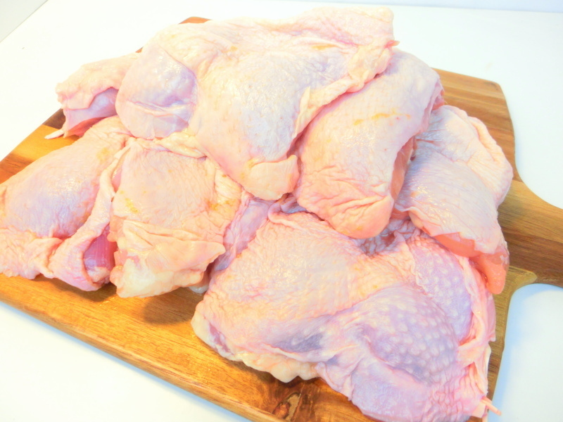 【Max】鶏もも正肉　２ｋｇ冷凍　業務用ブロイラー！_鶏モモ肉がたっぷり２ｋｇ入り