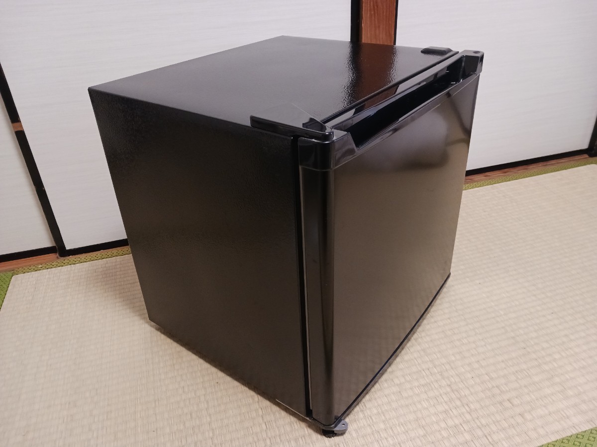 2020年製造 1ドア冷蔵庫 46L PRC-B051D-B IRIS OHYAMA アイリスオーヤマ 動作確認済み ブラック 両開き_画像4