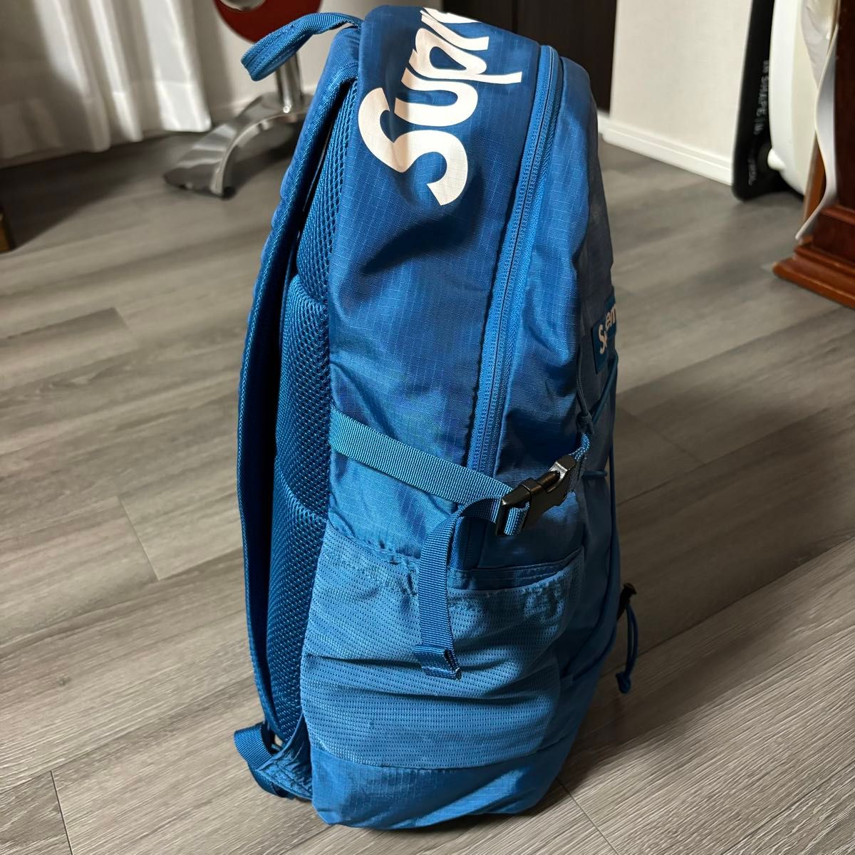 Supremeの16ssのbackpack 青