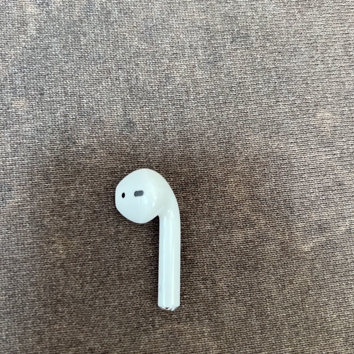 Apple純正 AirPods 第2世代 右　イヤホン MV7N2J/A 右耳のみ 新品未使用品_画像1