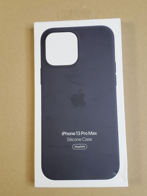 Apple 純正品◆iPhone 13 Pro Max Silicone Case with MagSafe - Midnight シリコーンケース -ミッドナイト アップル【並行輸入品】_画像4