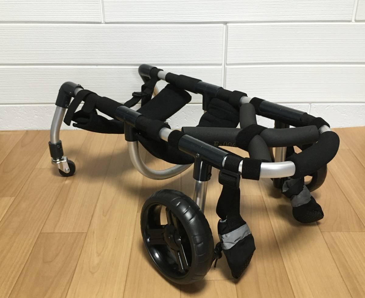 ミニチュアダックス 犬の車椅子 小型犬用4輪 ～9kg位 歩行器 犬用