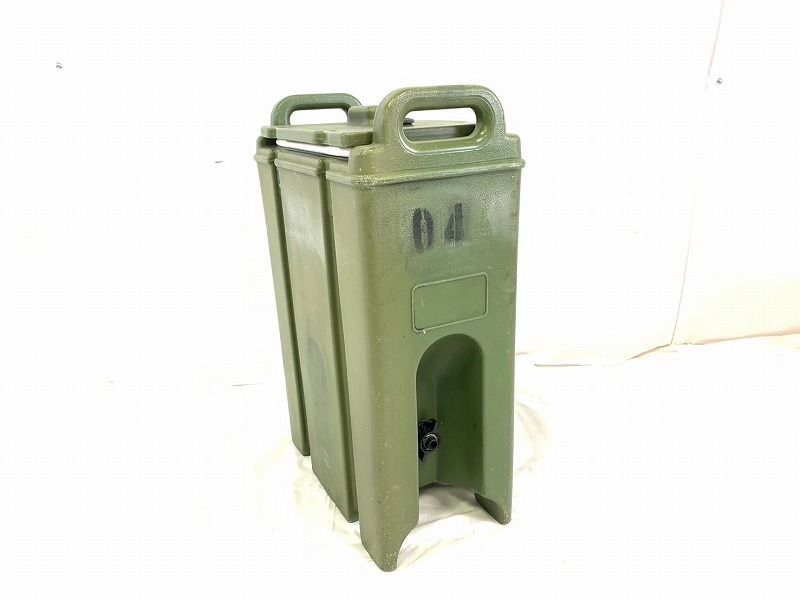 【米軍放出品】☆ ドリンクディスペンサー CAMBRO 500LCD カムティナー キャンプ アウトドア (140) ☆AB29CK-2-W#24_画像1