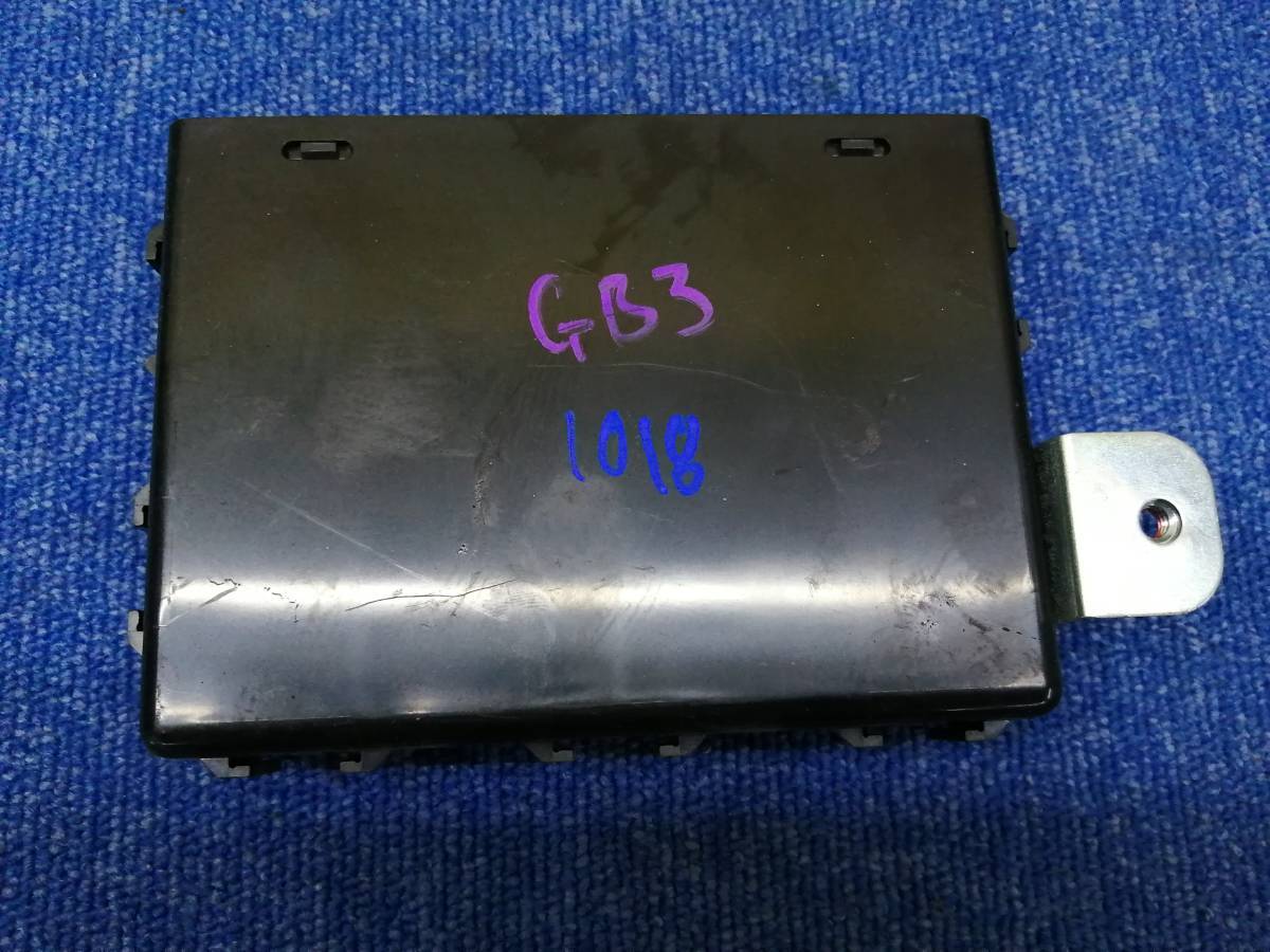 ★送料520円　ホンダ フリード GB3　GB4　純正　左 パワースライド コンピューター　72060-SYY-J010-M1　_画像2