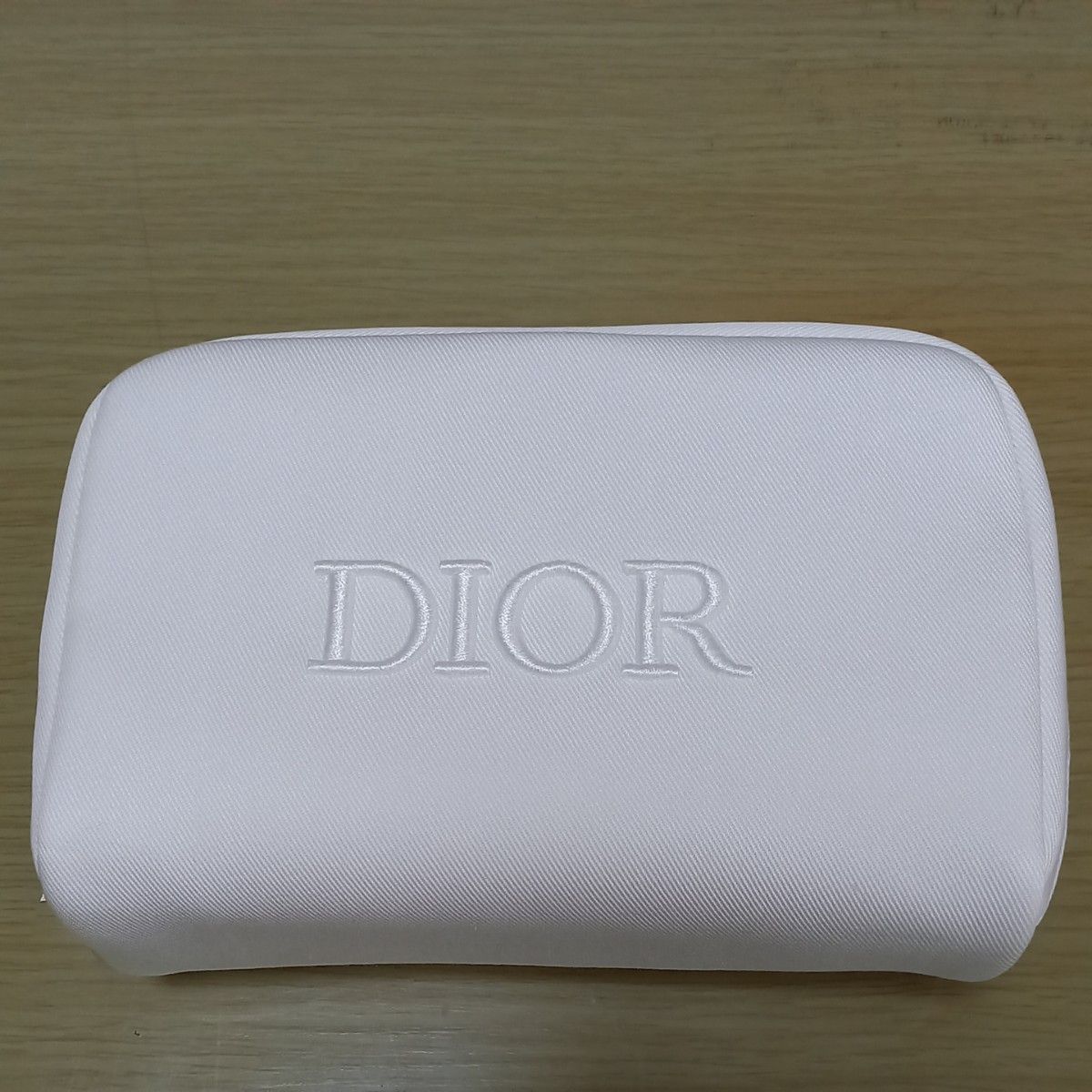 ☆新品未使用☆Dior　カプチュールトータルエッセンスコフレ　付属ポーチ