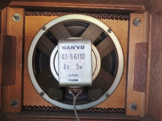 昭和 レトロ 当時物 SANYO DS-22F 真空管ステレオ ラジオ レコードプレーヤー アンプ チューナー GS-42662 通電確認済み 売切りの画像6