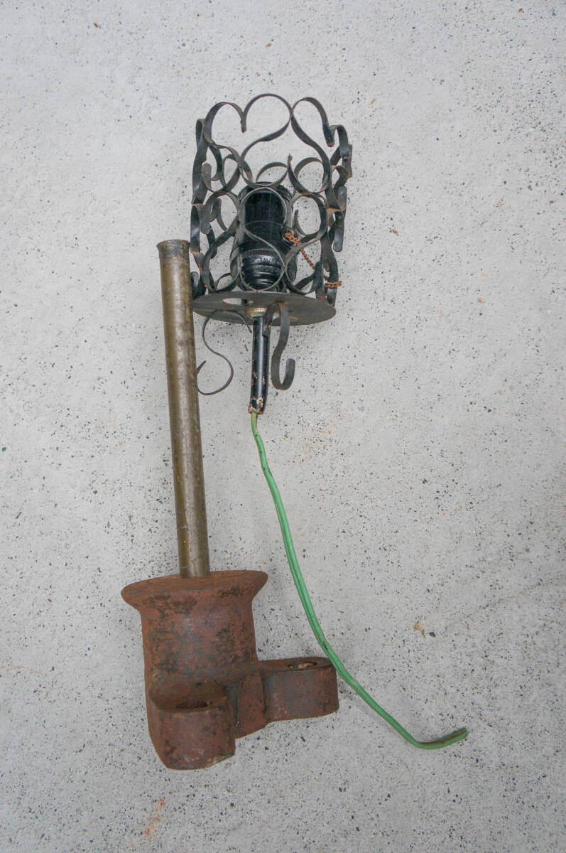 TP 古い ランプ ずっしりと重たい ｜古道具 アンティーク シャビー ブロカント ジャンク ライト スタンドの画像7