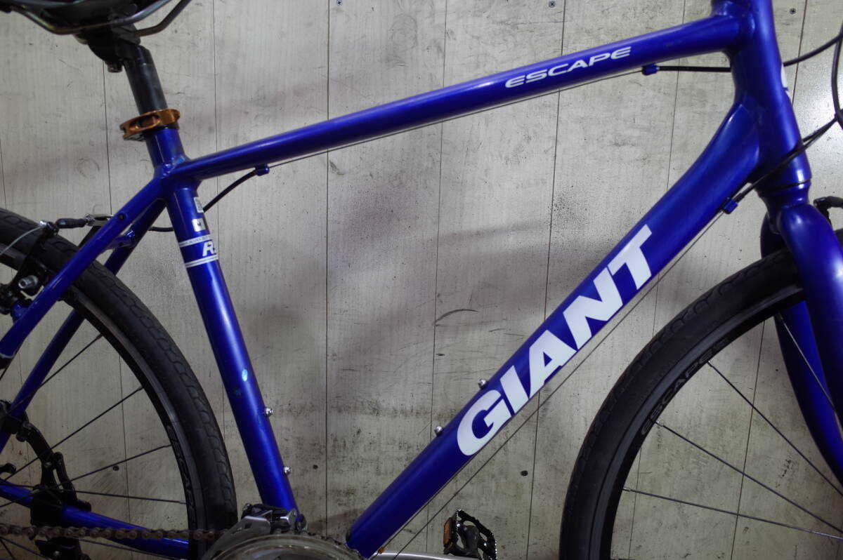 人気現行美品！GIANT ESCAPE R3 700C アルミ 24速 500mm BLUE クロスバイク_画像10