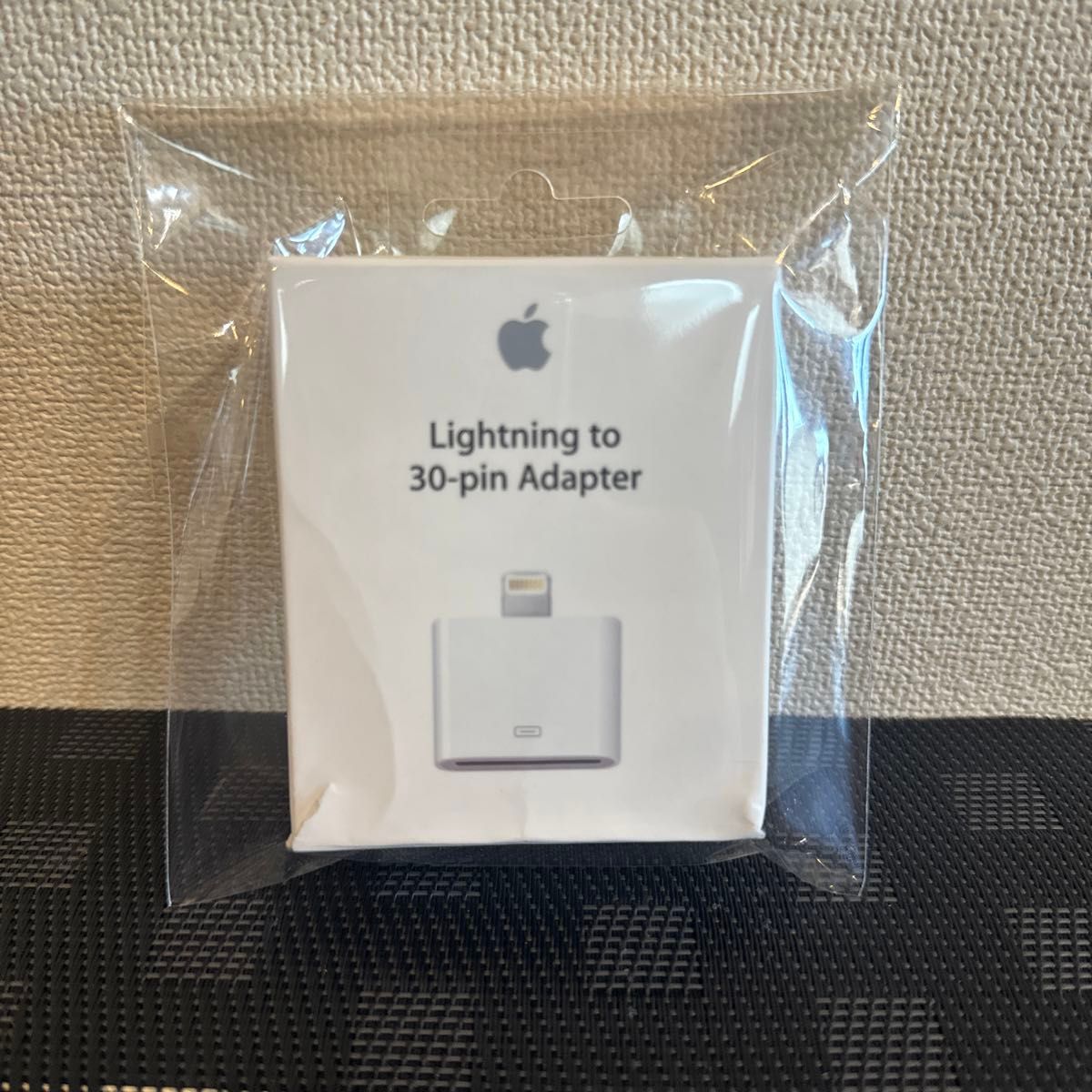 Apple Lightning 変換アダプタ　30ピンアダプタ　MD823ZM ライトニング　Apple純正