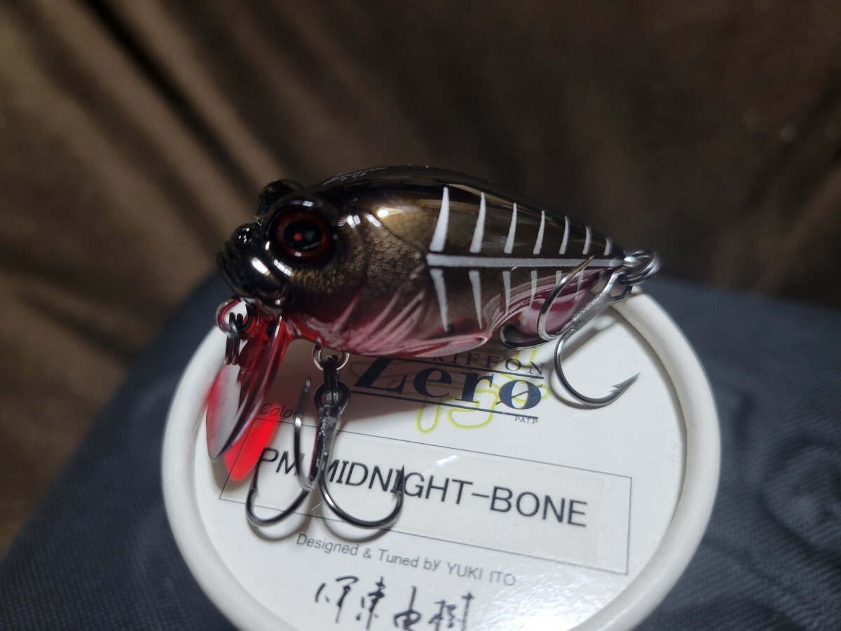 ★Megabass★GRIFFON ZERO メガバス グリフォン ゼロ PM MIDNIGHT-BONE 新品 Length 40.5mm Weight 1/4oz Depth Max 0.3m クランクベイト_画像2