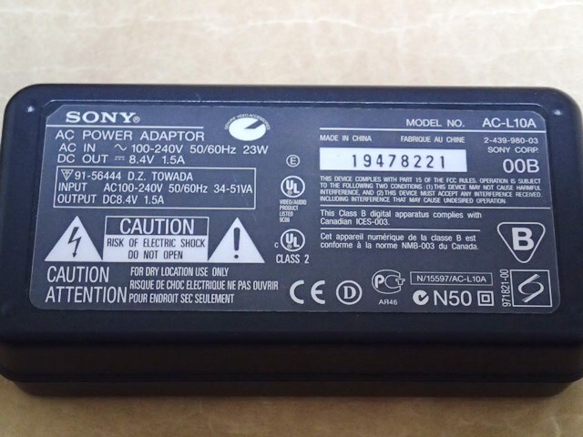 〈 SONY デジタルビデオカメラ ACアダプター AC-L10 A 〉_画像2