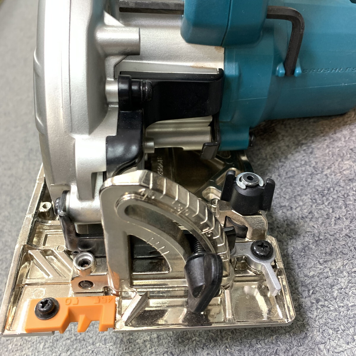 マキタ makita 充電式マルノコ HS631D 165mm 18V 刃なし 錆有り 中古品 ※店舗併売品(M0319-6)の画像5