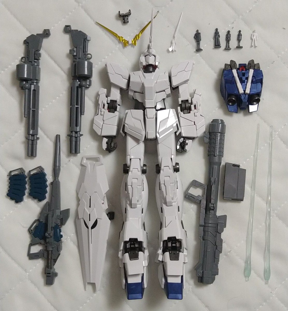 MG ユニコーンガンダム HDカラー+MS CAGE&バンシィ セット MG ユニコーンガンダム HDカラー+MS CAGE&バンシィ セット