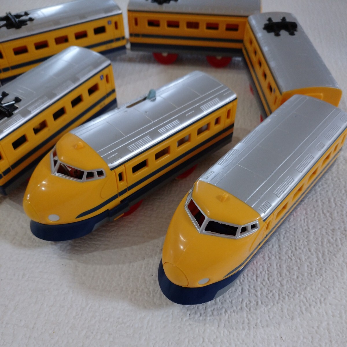 A① トミカ プラレール 連結仕様 まとめて 新幹線 TOMY 先頭車 おもちゃ 乗り物 コレクショ 動作未確認 ドクターイエローの画像2