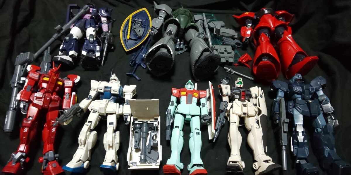 ガンプラ ジャンク現状大量100/1 完成品 プラモデル 細かな欠品あります。