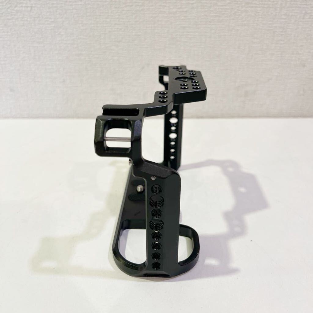 【美品 使用数回】 SMALLRIG S1H 専用ケージ カメラ用ケージ CCP2488 60サイズ（252）の画像5