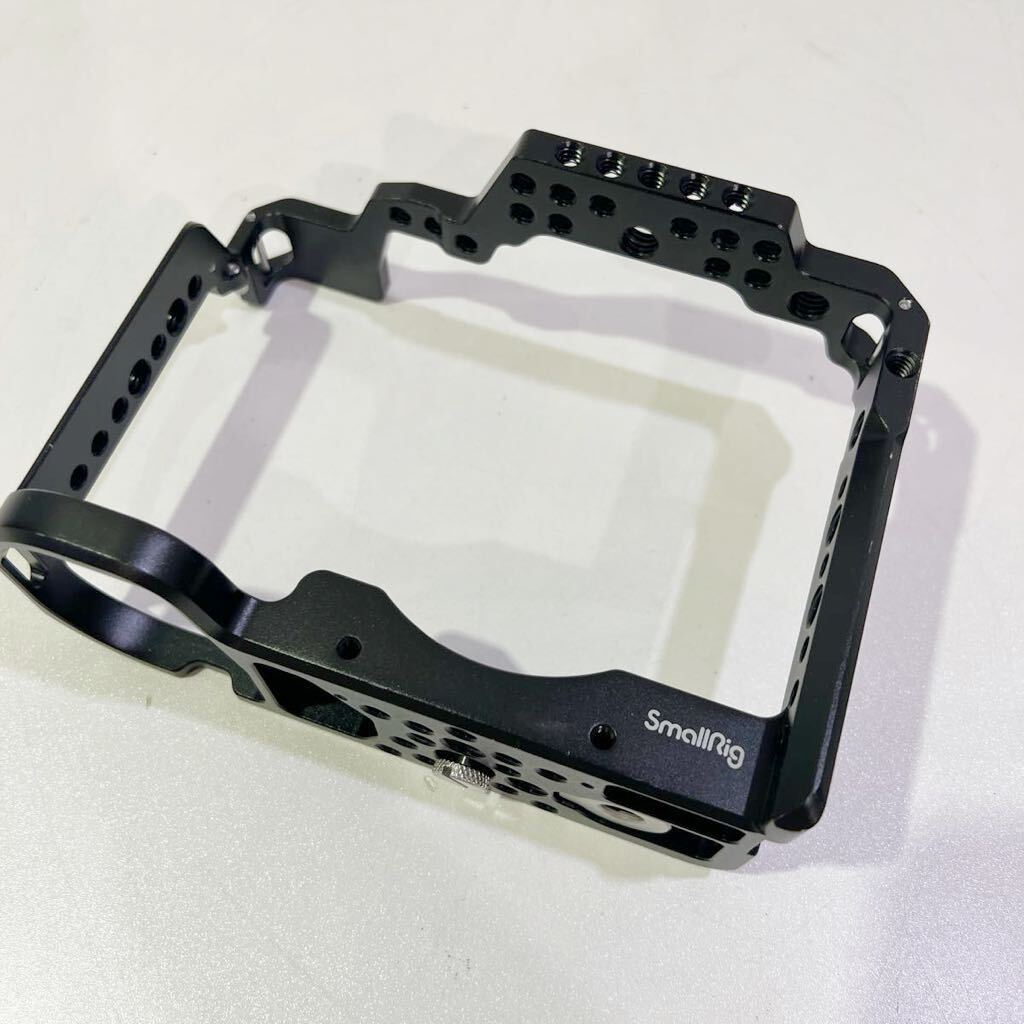 【美品 使用数回】 SMALLRIG S1H 専用ケージ カメラ用ケージ CCP2488 60サイズ（252）の画像4