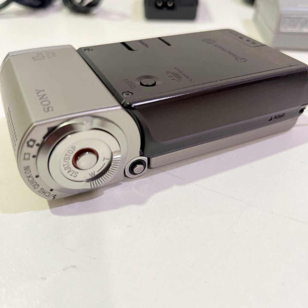 【美品】 SONY HDR-TG1 HANDYCAM ソニー ハンディカム デジタルビデオカメラ 付属品付き 60サイズ（338）の画像5