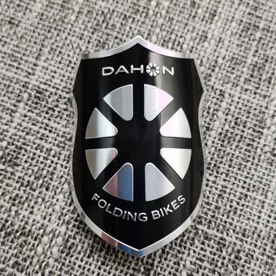 DAHON(ダホン) エンブレム ステッカー シルバーの画像1