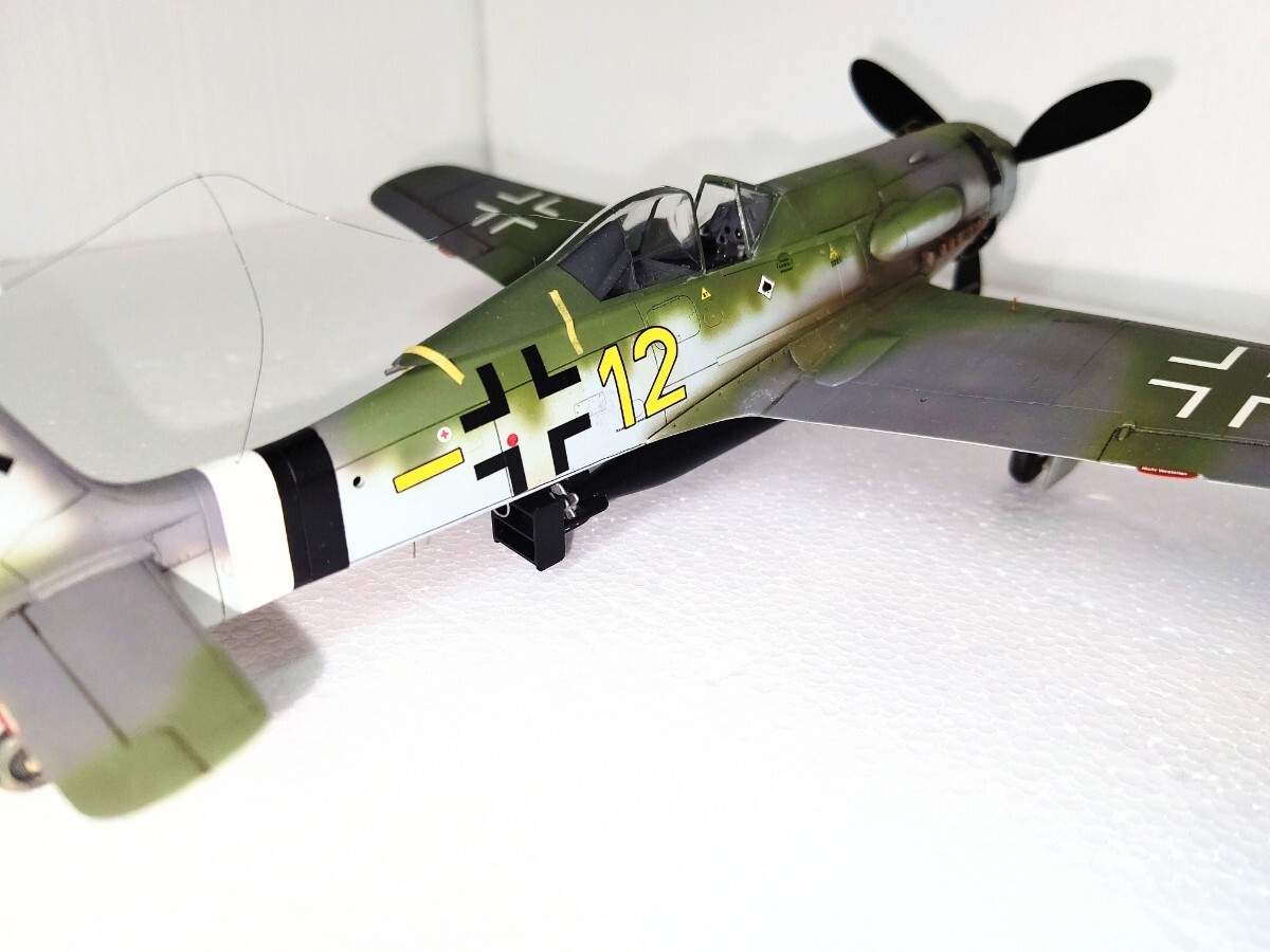 ドラゴン1/48ドイツ空軍フォッケウルフFw190D-12/R14戦闘雷撃機塗装済完成品_画像6