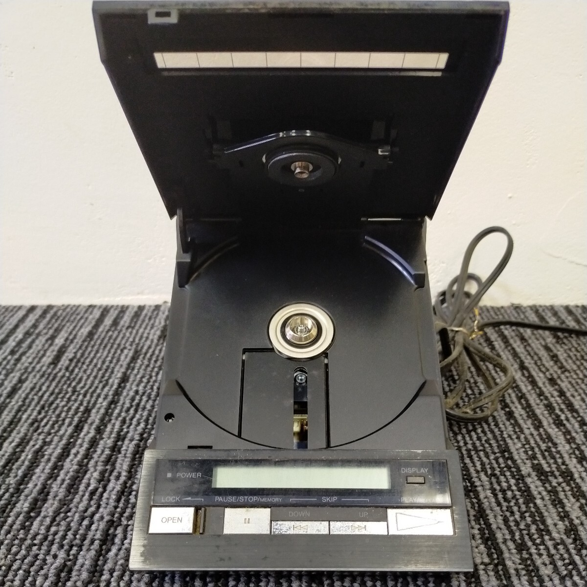 東芝 TOSHIBA XR-P9 ポータブル CDプレイヤー コンパクトディスクプレーヤー オーディオ機器【関B】の画像10