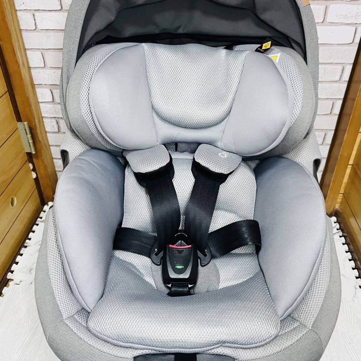  prompt decision use 5 months beautiful goods combi THE S Air ISOFIX ZB690. fixtures child seat postage included 10200 jpy . discounted lavatory settled combination goods with special circumstances 