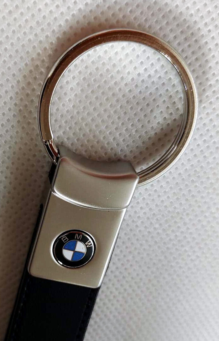 未使用　BMW 純正 キーホルダー　キーリング　本革　ノベルティ　正規品　アクセサリー　ブランド　非売品　24時間以内発送_画像3