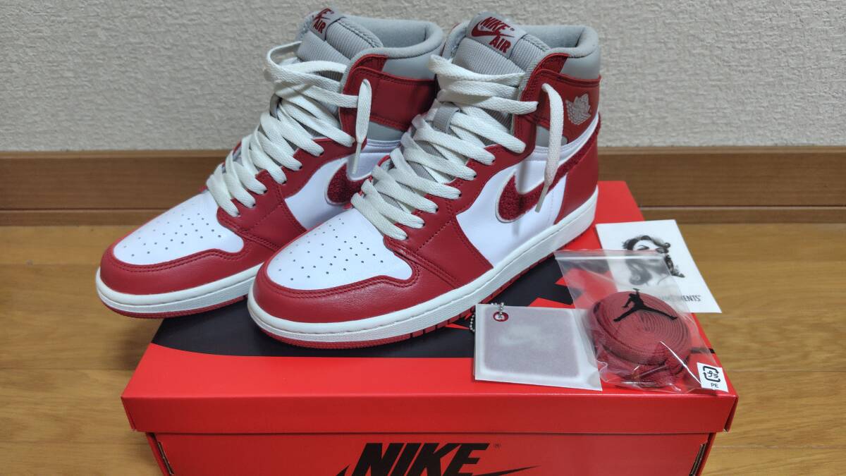 Nike WMNS Air Jordan 1 High OG Varsity Red/Chenille　ジョーダン1 ハイ バーシティレッド シェニール　W27cm