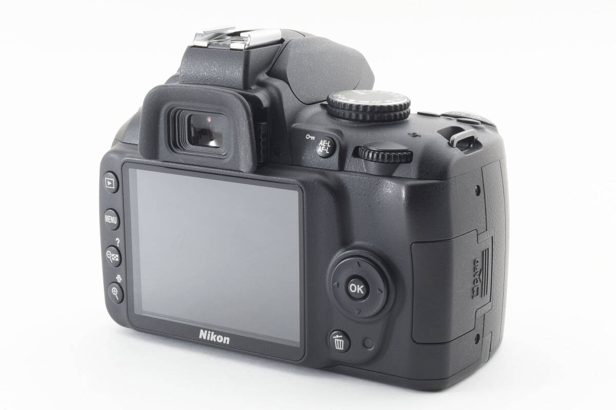 AE6092 【美品】 Nikon D3000 撮影枚数2674枚 ボディ ニコン デジタル 一眼レフ カメラ_画像4