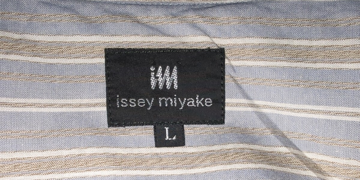 中古 issey miyake 長袖シャツ Lサイズ 緩やか 洗濯済_画像3