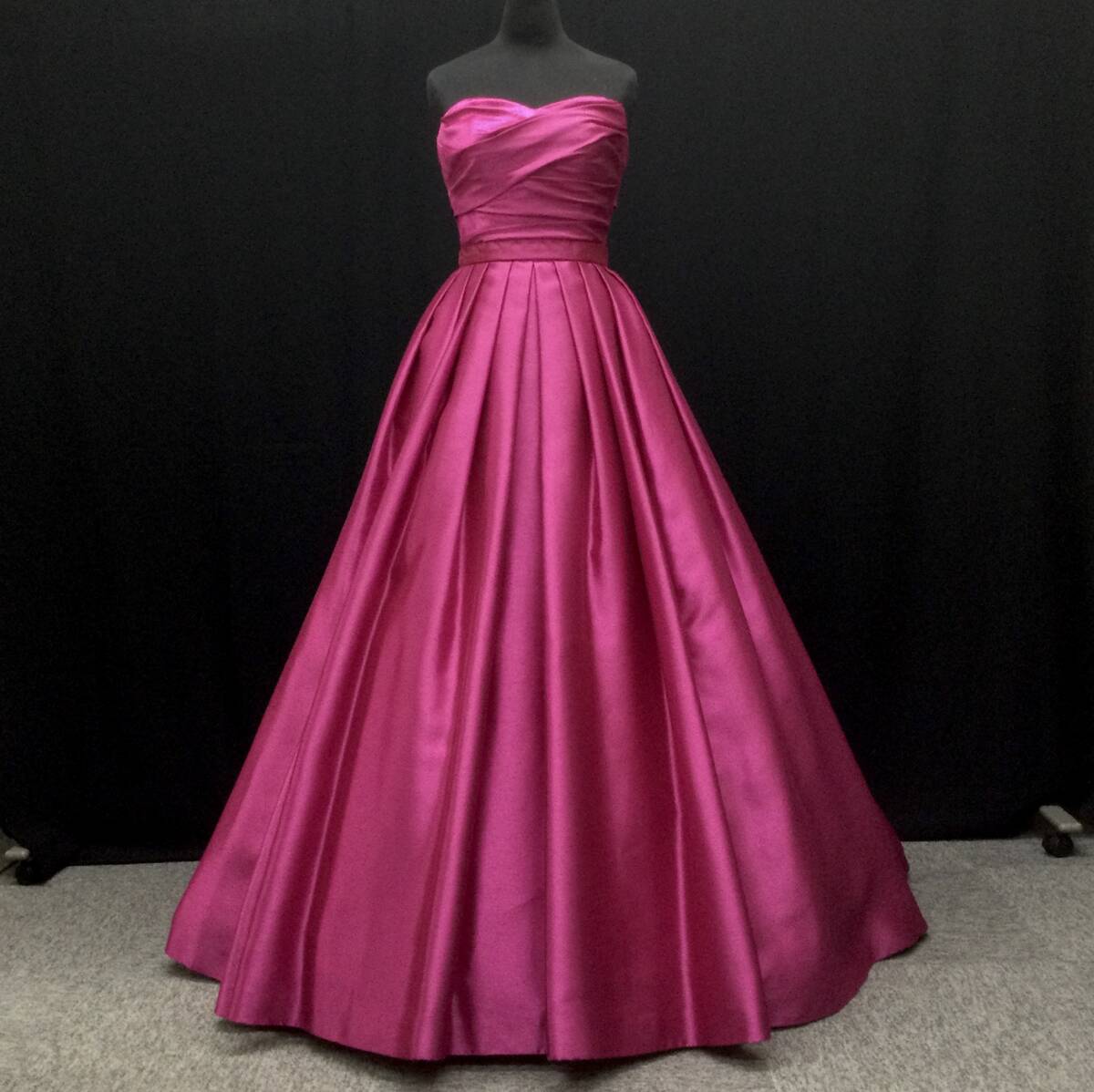 【Prima Qualitaプリマカリタ】5～9号★濃いピンクのミカドサテン!!★シンプルでかわいいカラードレス（アルファブランカ）