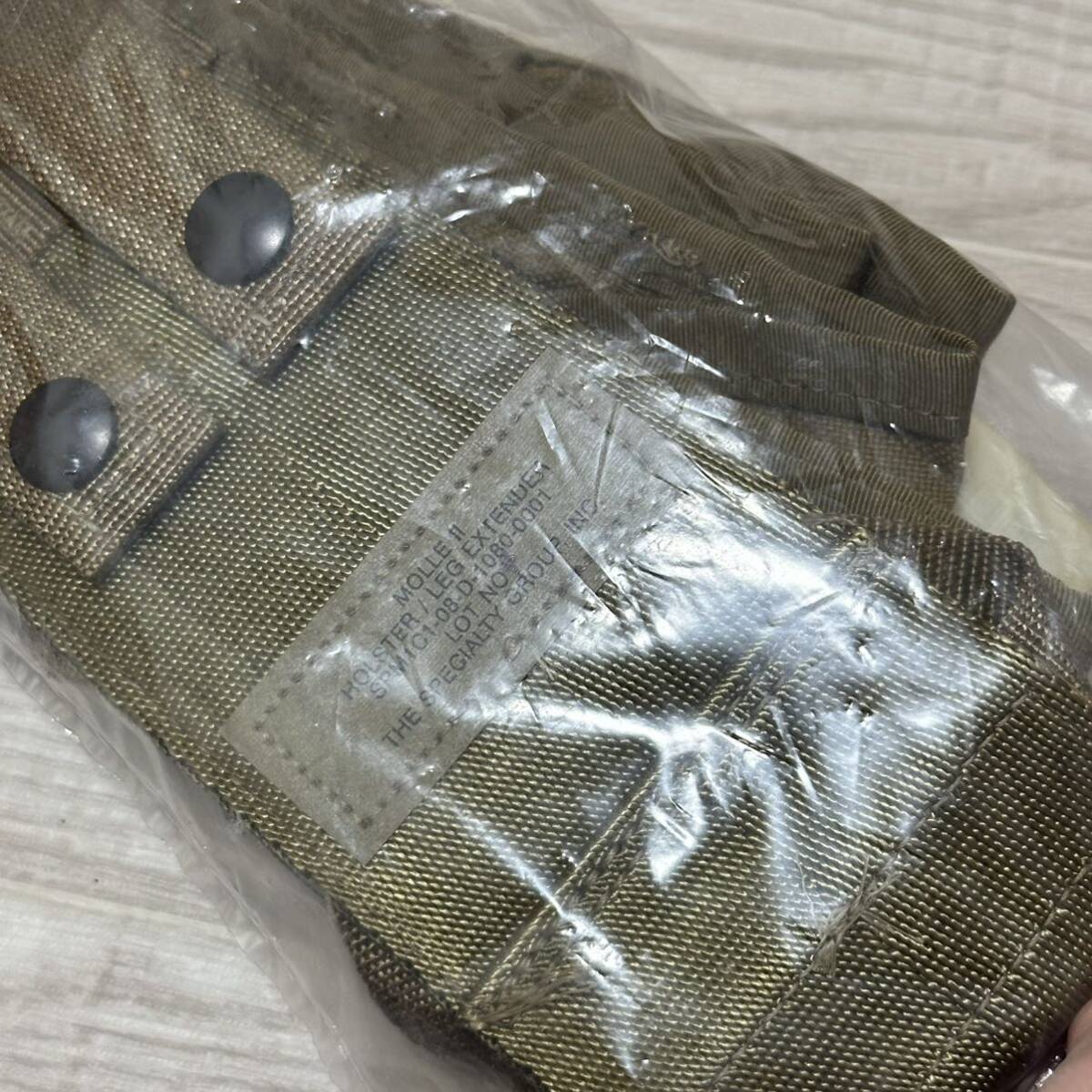 沖縄 米軍放出品 米軍実物 MOLLE PISTOLMAN POCKET SET セット コヨーテ 未開封 (管理番号XY165)_画像5