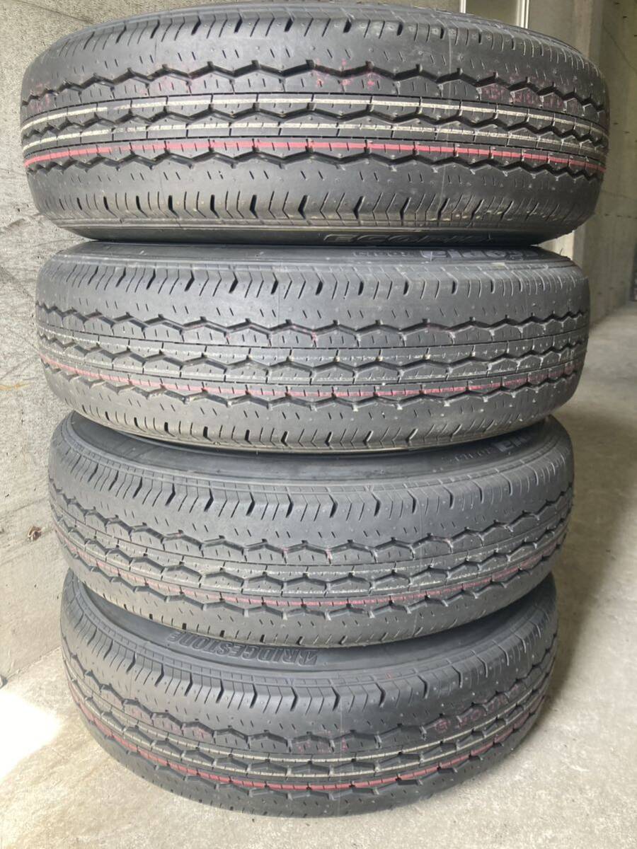 夏タイヤ のみ 走行距離7km ほぼ新品 新車外し195/80R15 107/105S LT ブリヂストン エコピア RD613 2024年製 4本セット 国産 札幌 手渡し可_画像1