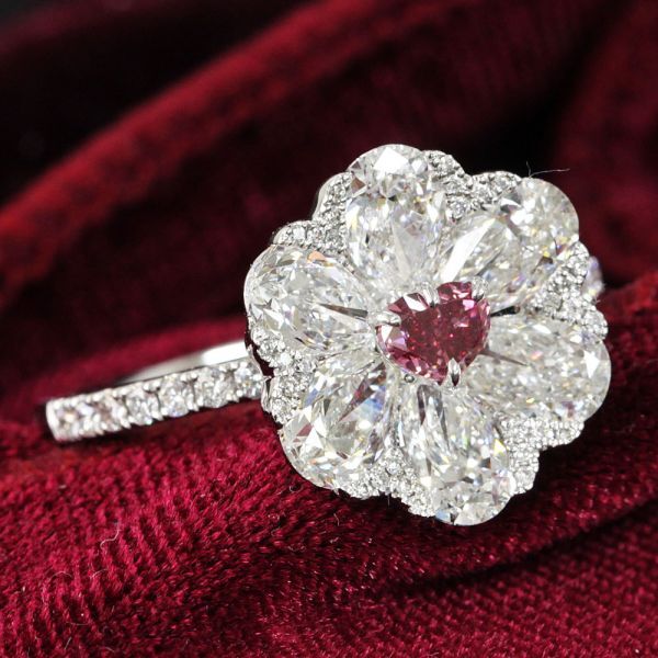 【製造大卸☆最安値】希少！ FANCY PURPLISH RED ハート カット 0.21ct 天然レッドダイヤモンド K18WG リング【GIA鑑定書付】_画像3