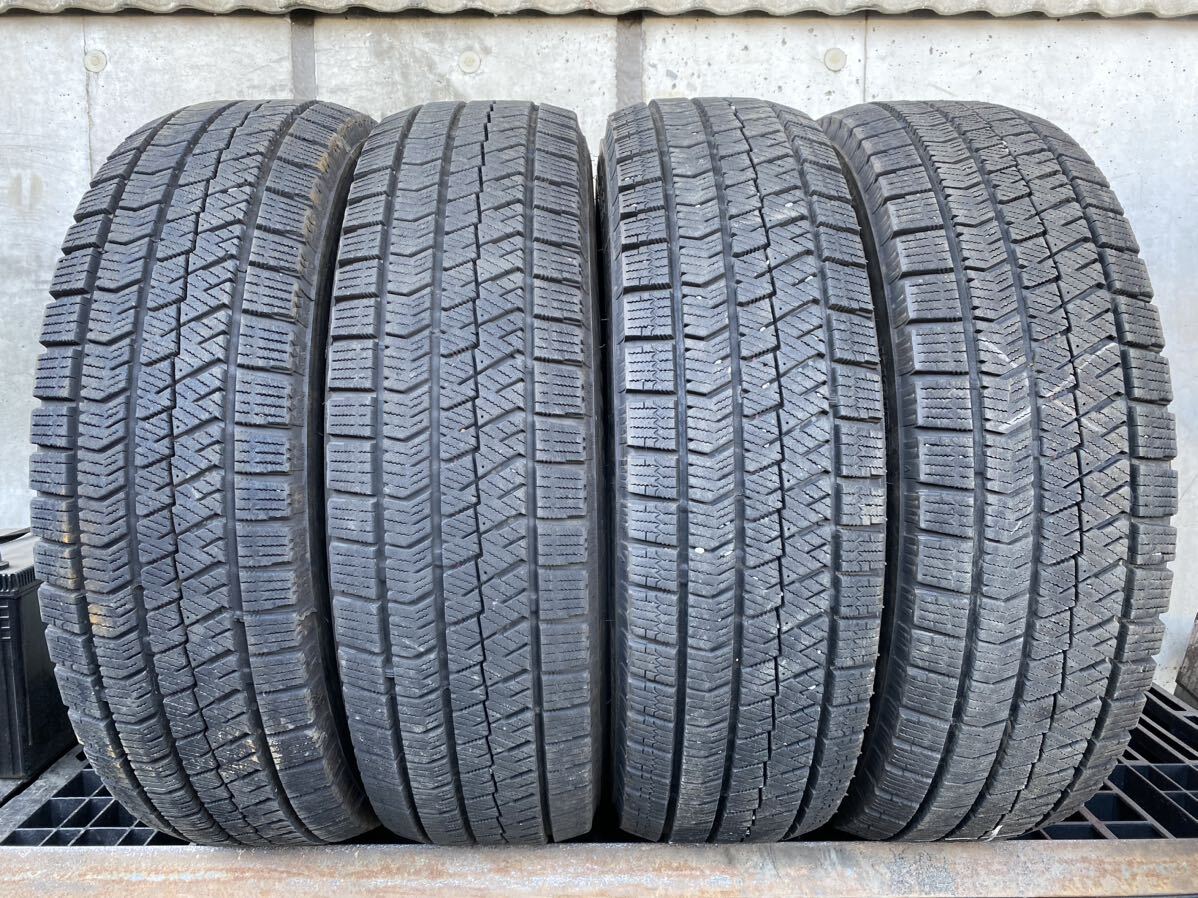 モ4368　送料無料☆深溝スタッドレス　BRIDGESTONE ブリヂストン BLIZZAK VRX2　175/70R14 84Q　4本価格　3本2021年製/1本2020年製_画像1