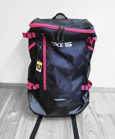 定価11990円 SKINS スキンズ バックパック 40L 未使用 w30cm H59cm D18cm_画像1