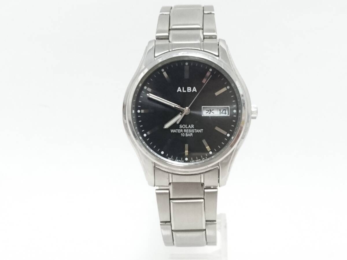 【美品】SEIKO セイコー ALBA アルバ V158-0AX0 デイデイト ソーラー電波腕時計/作動中/3針/リストウォッチ/ブラック文字盤/02SH032704_画像1