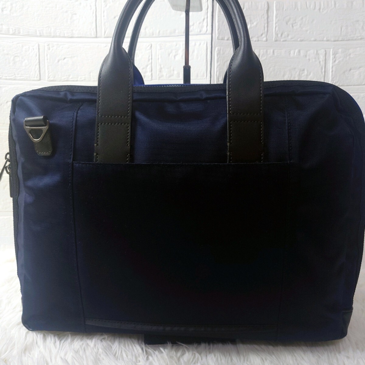 極美品 ランバンオンブルー 2WAY ショルダー ビジネスバッグ ブリーフケース 紺 LANVIN en Bleu メンズ ビジネス レザー ナイロン A4収納可の画像3