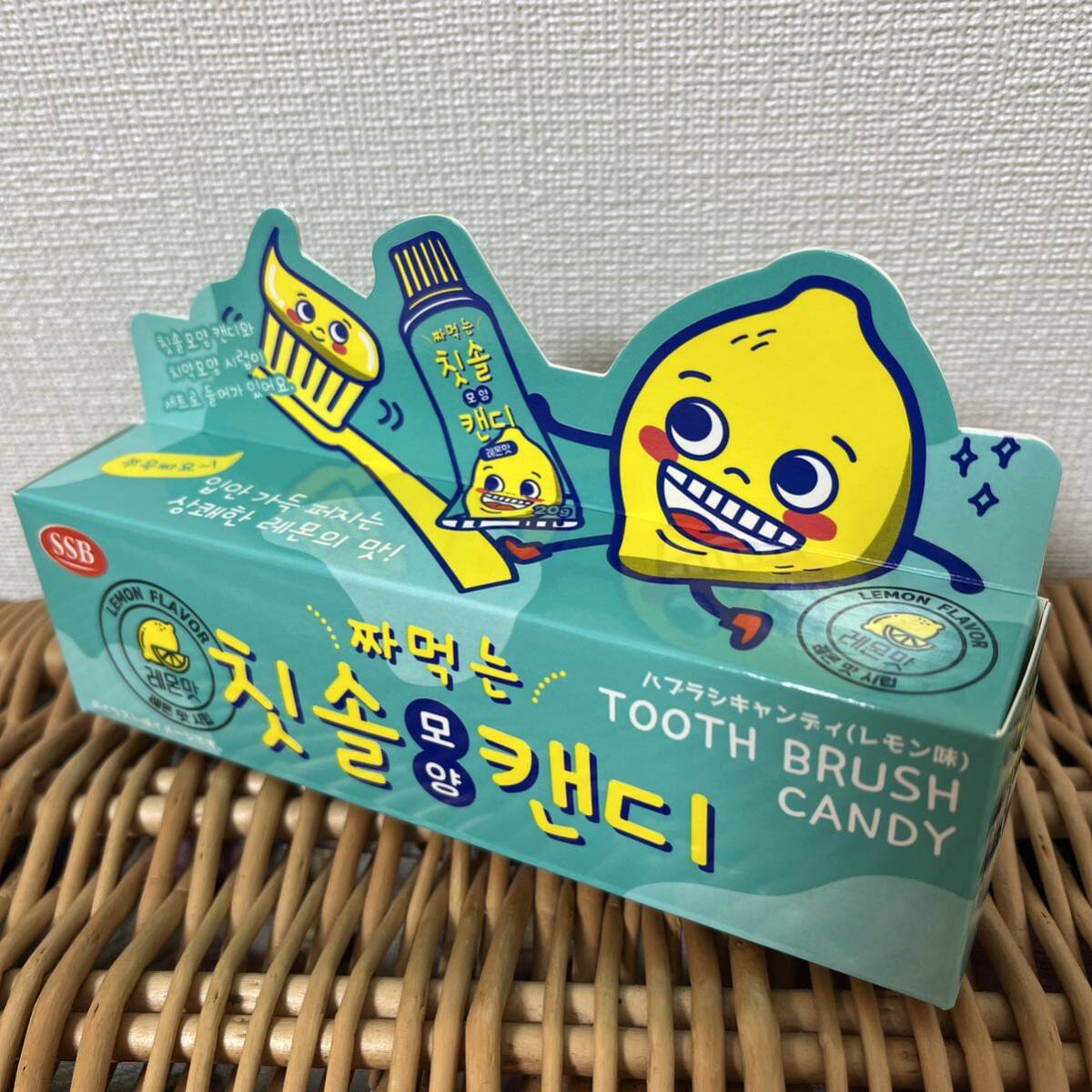 ハブラシキャンディ レモン味 おやつ 食品 菓子 ジャム 韓国 ハングル表記 歯磨きキャンディ 話題_画像1