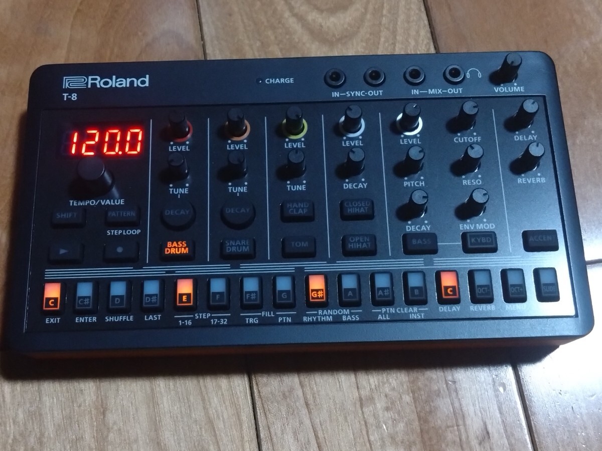 Roland AIRA Compact Beat Machine（ビートマシン）T-8_画像1