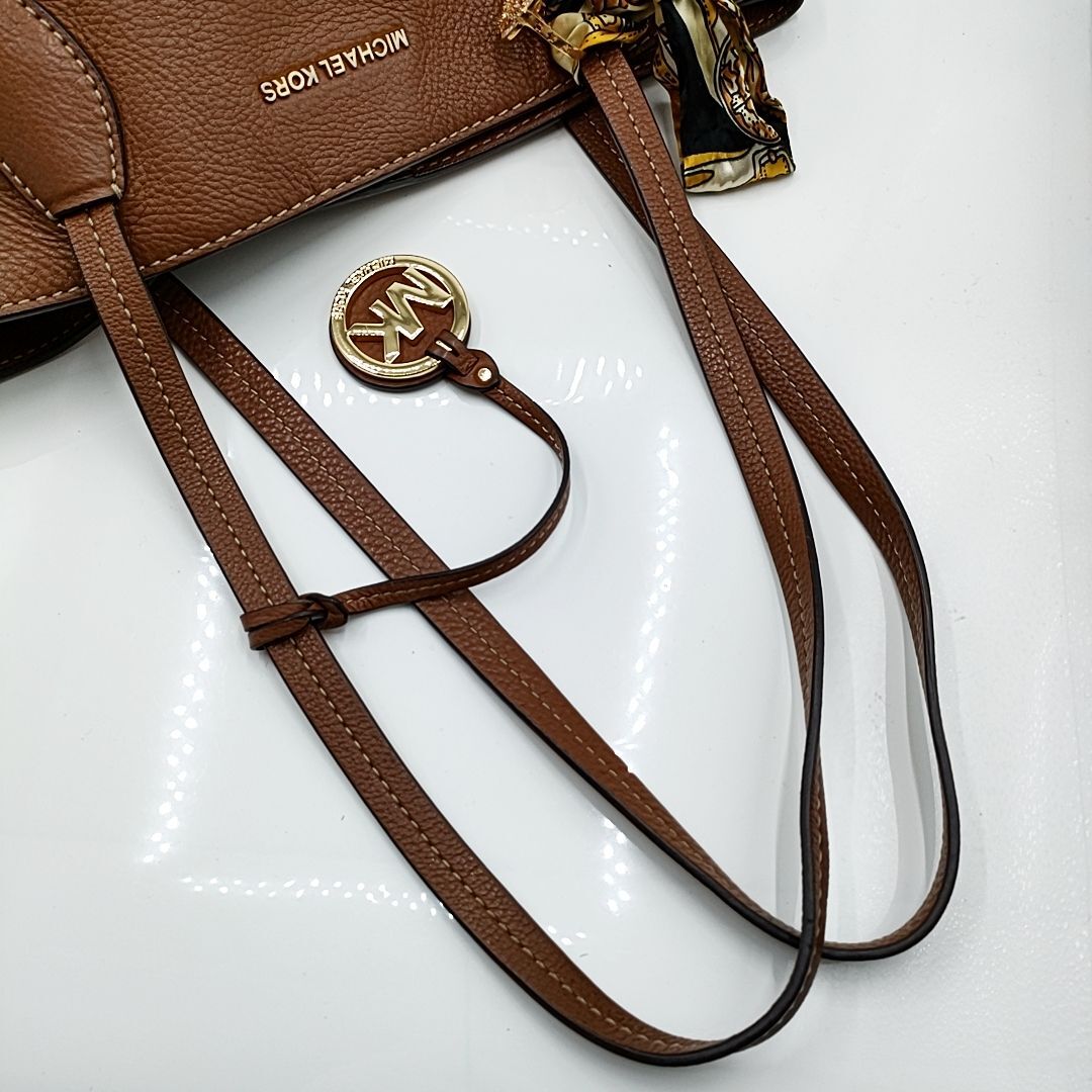 【中古良品】MICHAEL KORS　マイケルコース　モノグラム　ショルダーバッグ　トートバッグ　ロゴ　ブラウン×オフホワイト