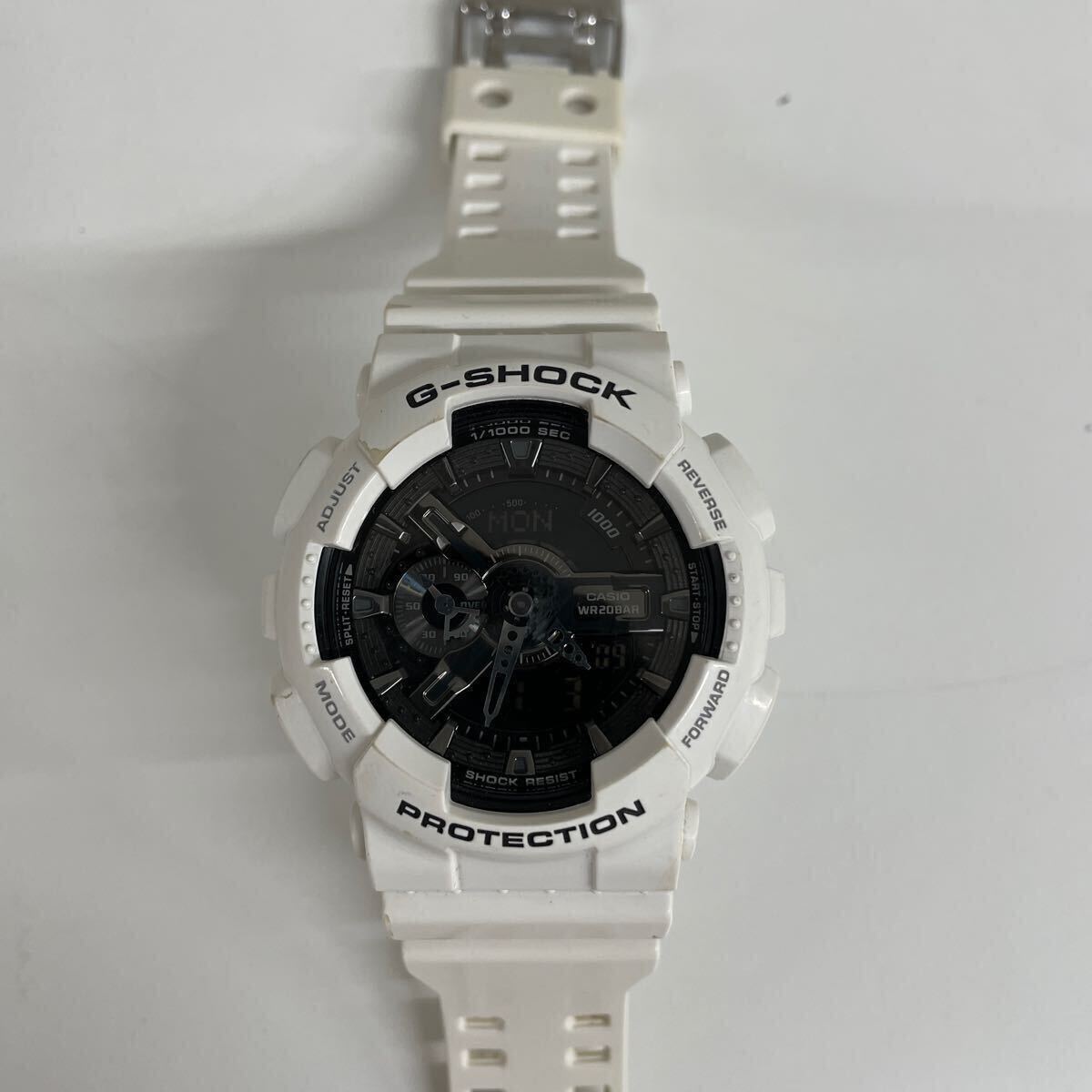 A373/【中古品】CASIO G-SHOCK ホワイト カシオ 腕時計 ジーショック アナデジ デジアナ クォーツ ブラック 文字盤　GA-110GW メンズ時計_画像1