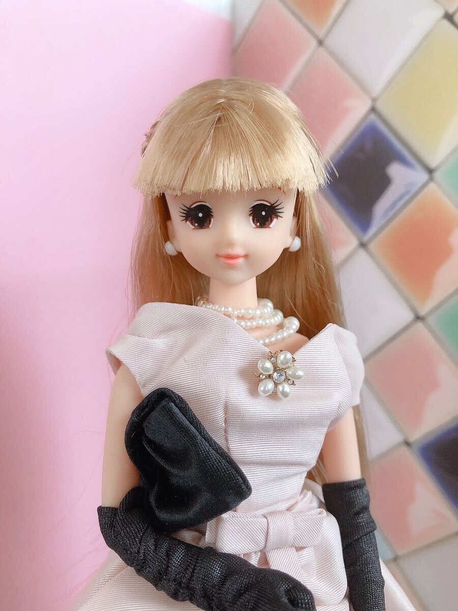 豪華ドレスの　ジェニー　ジェニーちゃん　レトロ 人形本体　着せ替え人形　レトロ