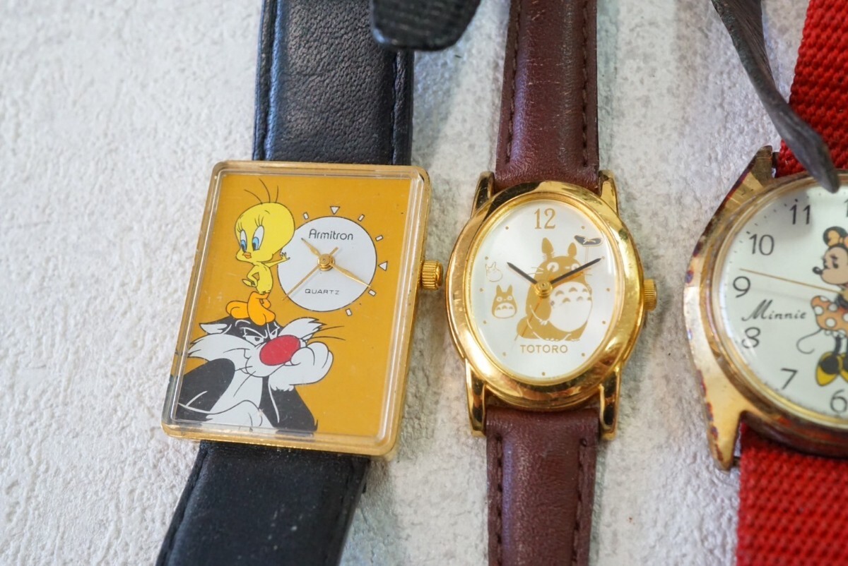 F228 Disney/ディズニー ジブリなど ミッキーマウス トトロ他 腕時計 11点セット アクセサリー 大量 まとめて おまとめ まとめ売り 不動品の画像2