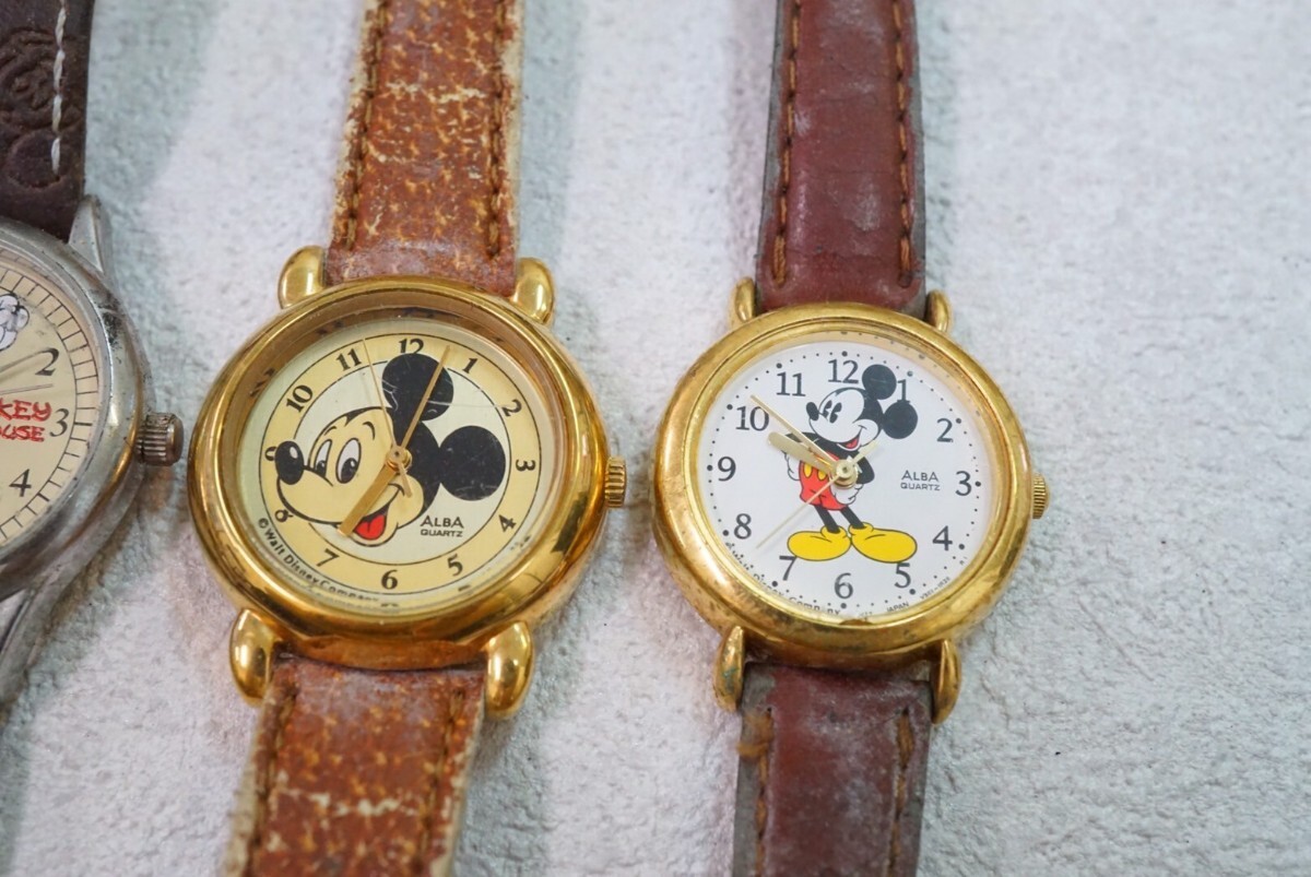 F363 Disney/ディズニー MICKEY MOUSE/ミッキーマウス 腕時計 5点セット アクセサリー 大量 まとめて おまとめ まとめ売り 不動品_画像5