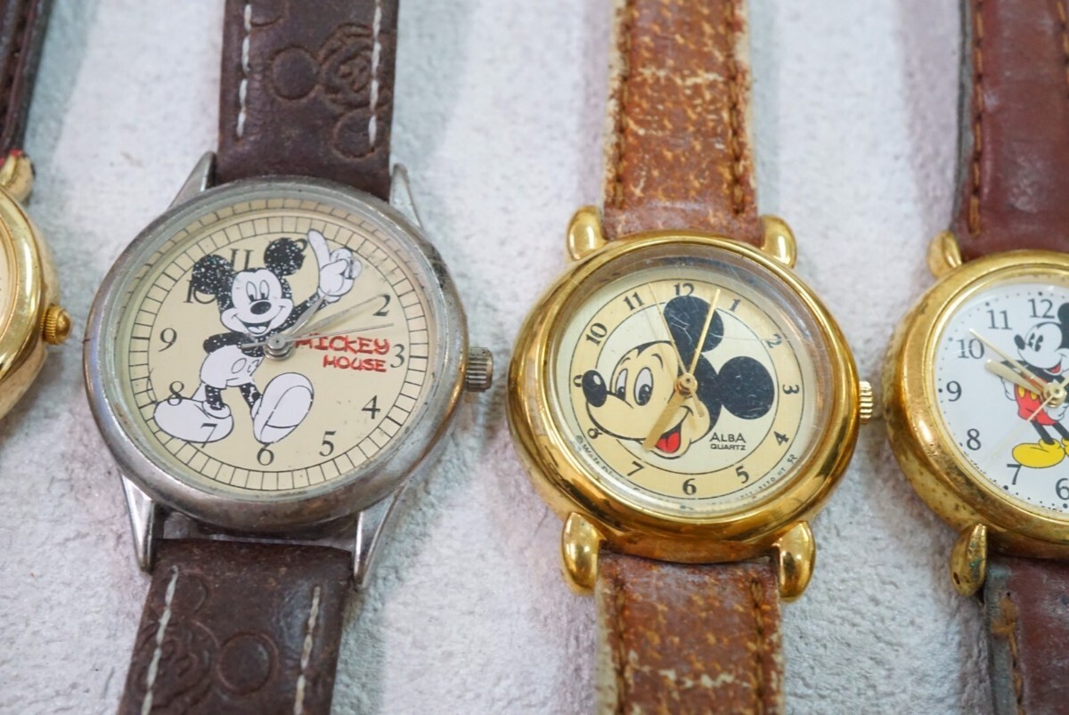 F363 Disney/ディズニー MICKEY MOUSE/ミッキーマウス 腕時計 5点セット アクセサリー 大量 まとめて おまとめ まとめ売り 不動品_画像4