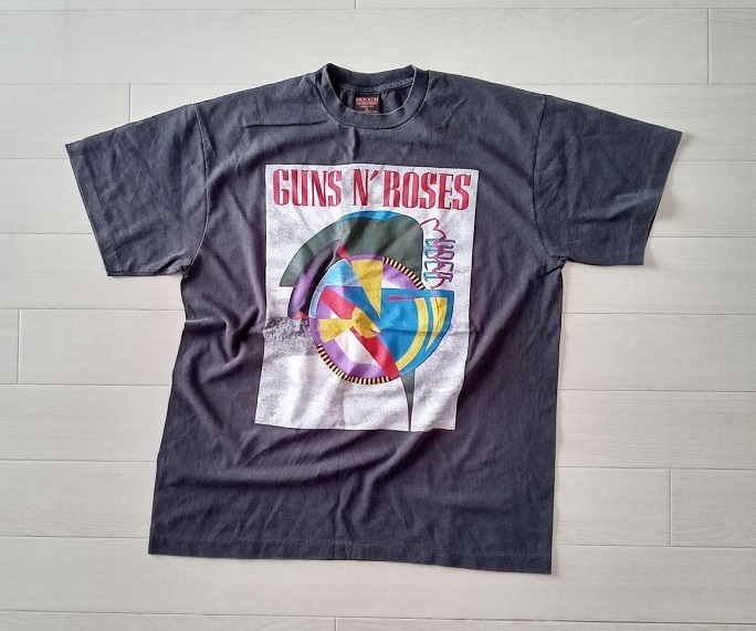 ★［ XL ］「 Guns N' Roses ガンズアンドローゼズ ◇ 1992 coma world tour バンド ビンテージスタイル プリントTシャツ (*BIO) 」新品の画像2