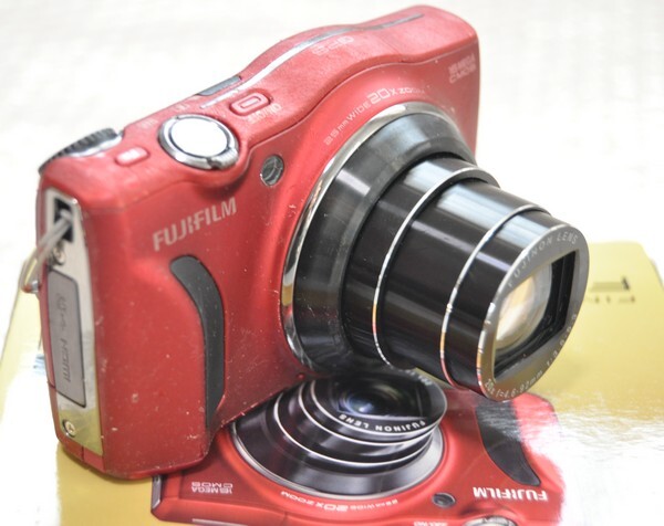 フジフイルム　デジタルカメラ FINEPIX　F770EXR　MicroSDメモリ16GB付き_画像2